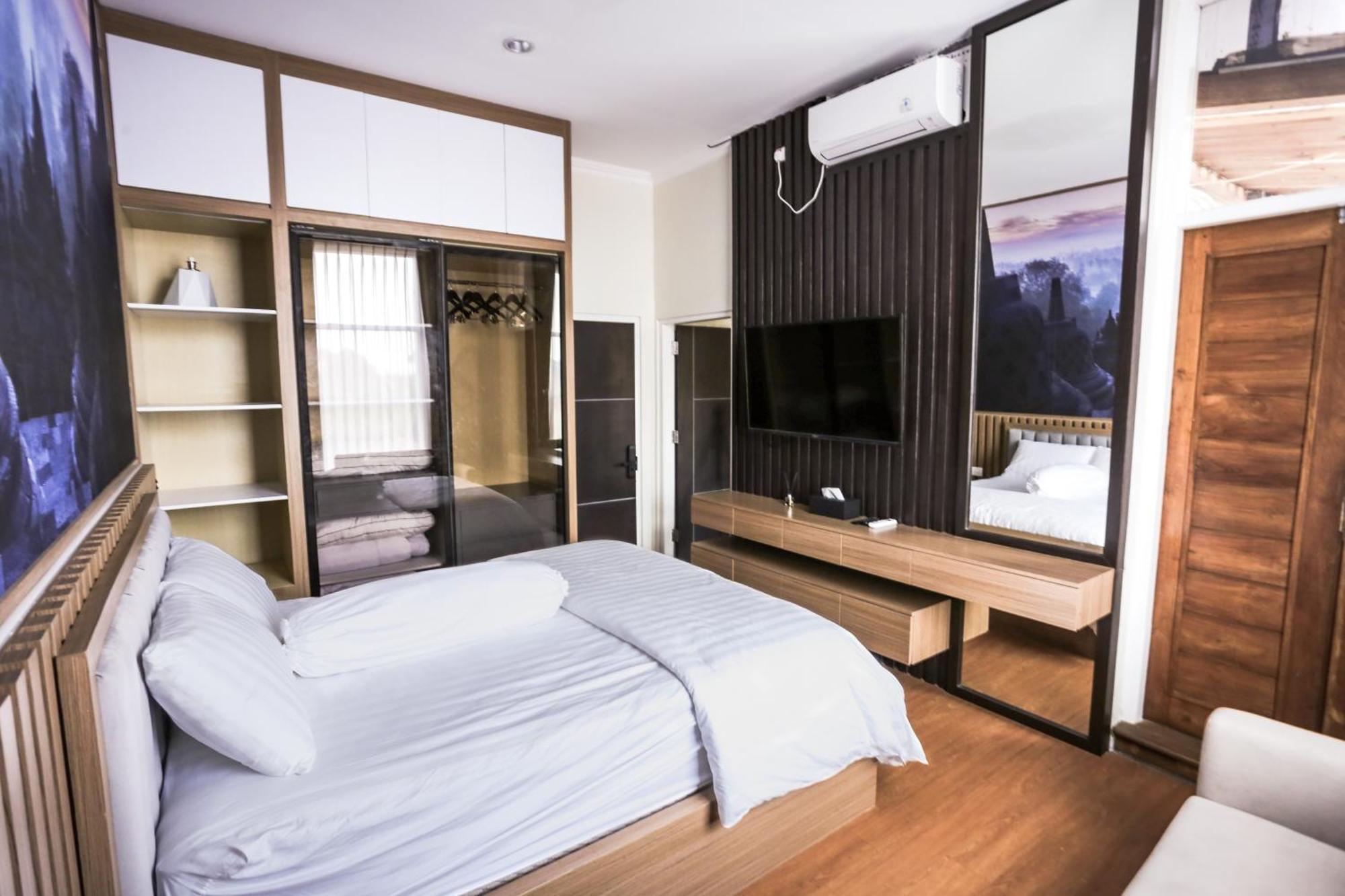 Inez Homestay Yogyakarta Exterior photo